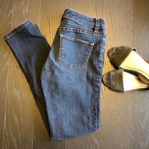 The Limited 917 dark wash skinny jeans